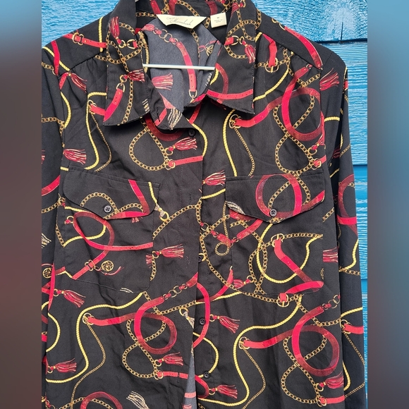 Beautiful blouse - Picture 2 of 6